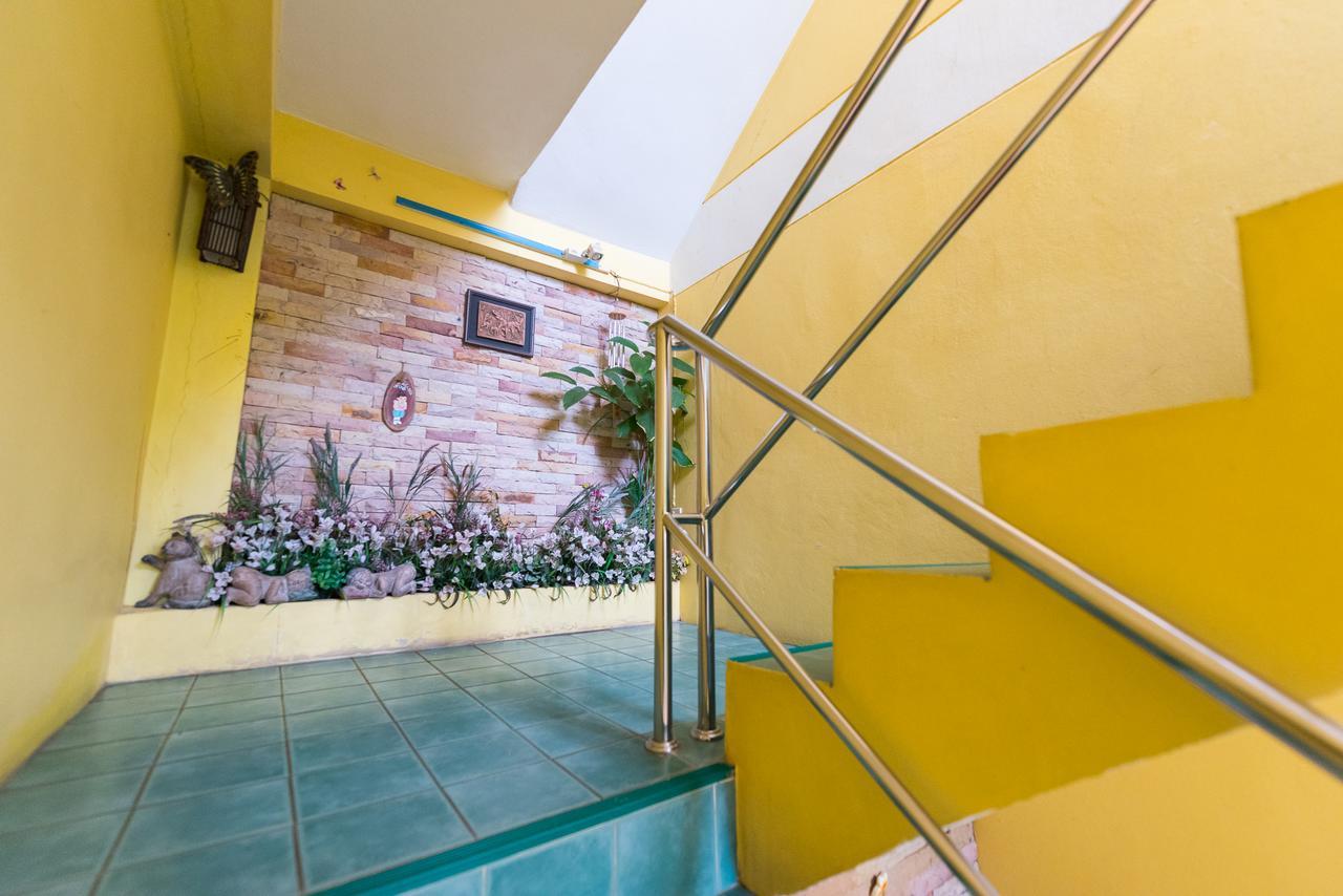 Pachumas Hotel Karon Екстер'єр фото